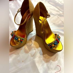 Gucci wedges 8.5